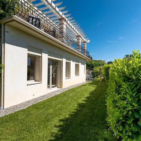 De Luxe Vue Mer Cap D'antibes Villa *
